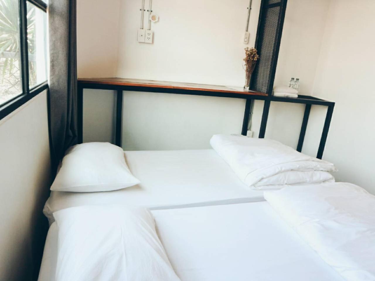 Hugnur Hostel And Coffee 치앙마이 외부 사진
