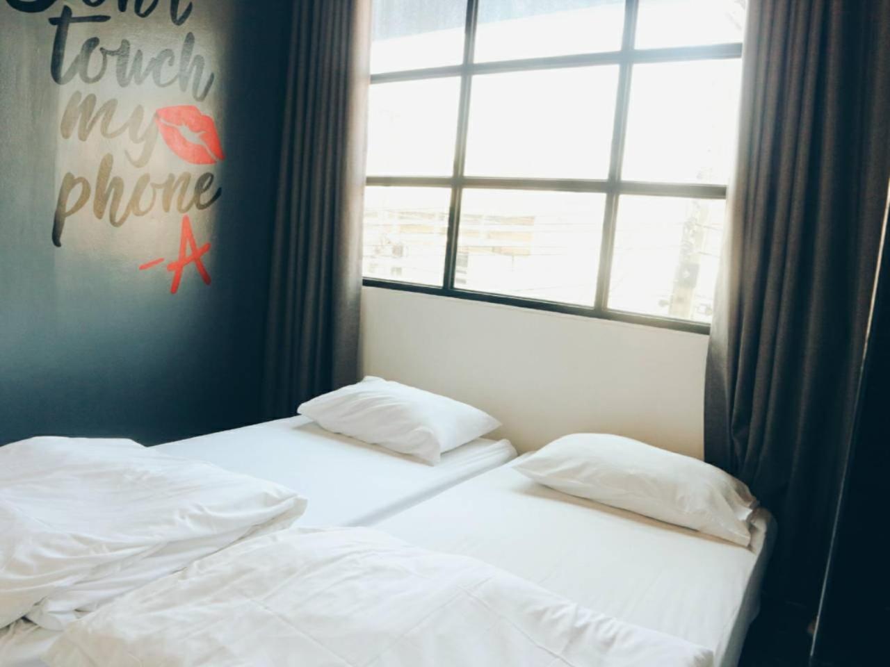 Hugnur Hostel And Coffee 치앙마이 외부 사진
