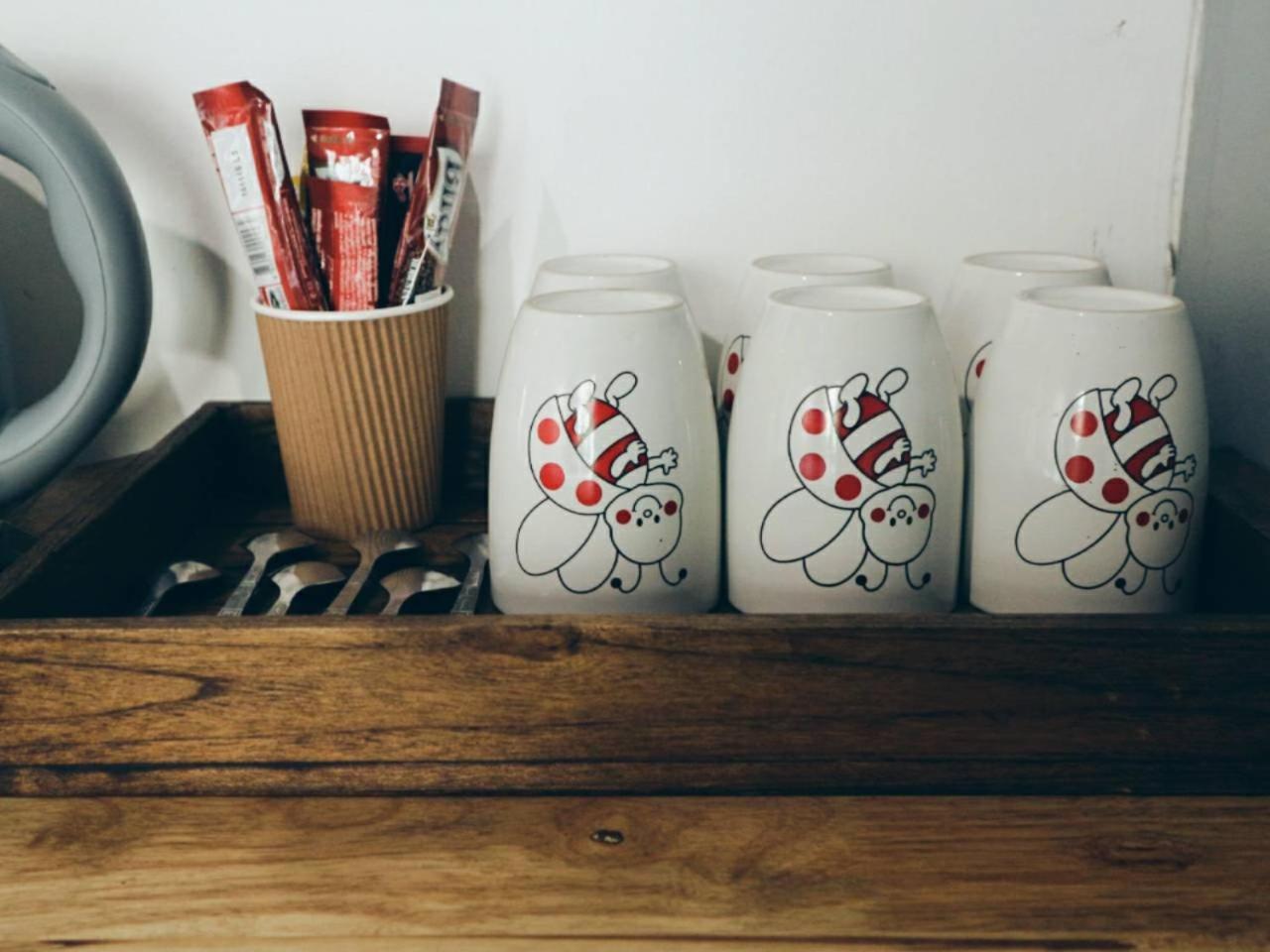 Hugnur Hostel And Coffee 치앙마이 외부 사진
