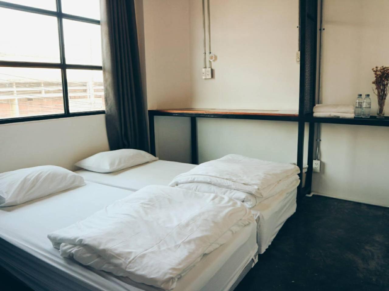 Hugnur Hostel And Coffee 치앙마이 외부 사진